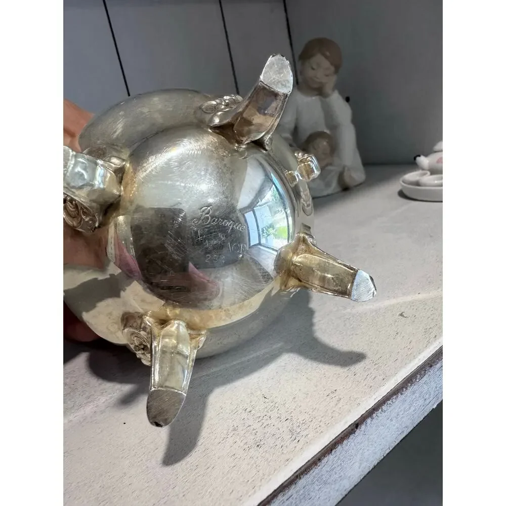 Vintage Wallace Baroque Silverplate Creamer 284 Ornate Rococo Style Footed - Picture 5 of 9